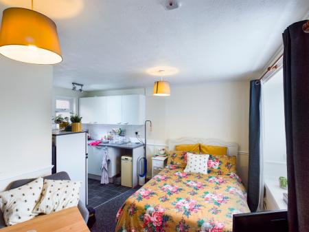 1 bedroom Studio flat to let in Wagtail Way, Portchester, Portsmouth, PO16