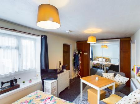 1 bedroom Studio flat to let in Wagtail Way, Portchester, Portsmouth, PO16