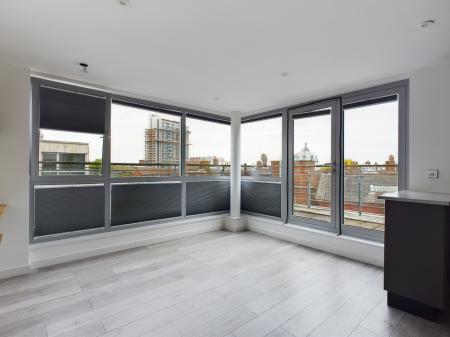 2 bedroom Flat to let in Queen Anne House, Admiralty House