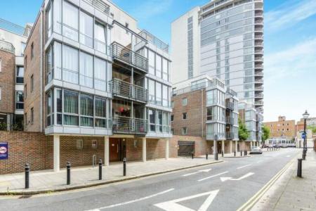 2 bedroom Flat to let in Queen Anne House, Admiralty House