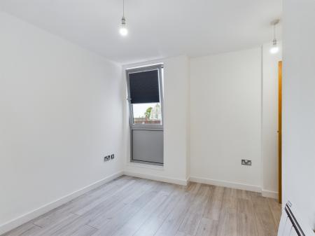 2 bedroom Flat to let in Queen Anne House, Admiralty House