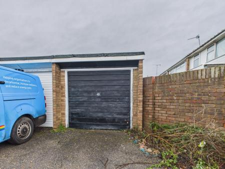 3 bedroom End of terrace house for sale in The Saltings, Farlington, Portsmouth, PO6