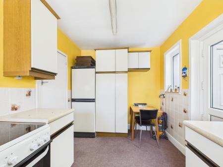 2 bedroom Bungalow for sale in South Road, Drayton, Portsmouth, PO6