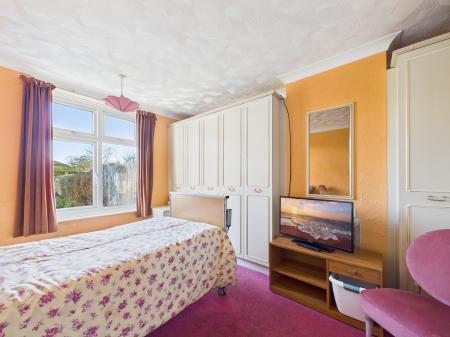 2 bedroom Bungalow for sale in South Road, Drayton, Portsmouth, PO6