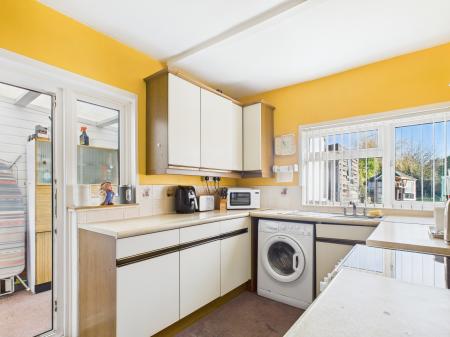 2 bedroom Bungalow for sale in South Road, Drayton, Portsmouth, PO6