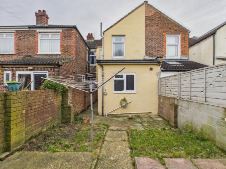 3 bedroom Terraced House to let in Essex Road, Southsea, PO4