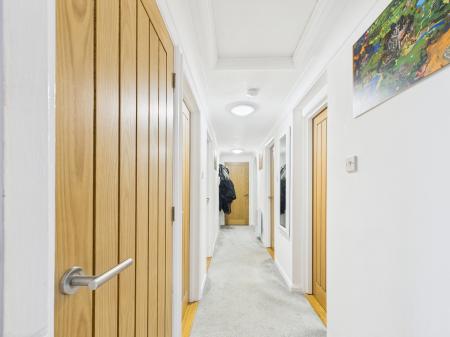 2 bedroom Flat to let in Stamshaw Court, Stamshaw Road PO2