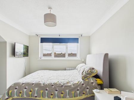 2 bedroom Flat to let in Stamshaw Court, Stamshaw Road PO2