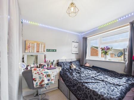 2 bedroom End of terrace house for sale in Bevan Road, Waterlooville, PO8