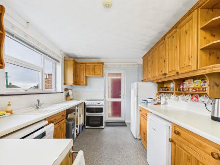 3 bedroom Semi-detached house for sale in Fortunes Way, Bedhampton, Havant, PO9