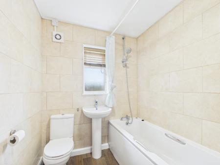 2 bedroom Flat for sale in Hillson Drive, Fareham, PO15