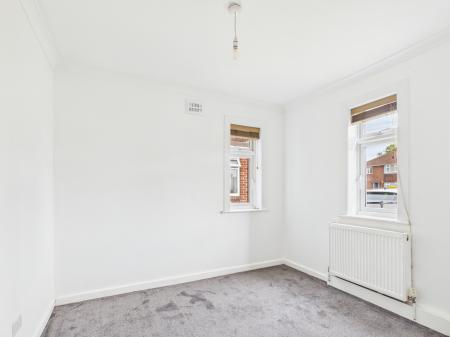 2 bedroom Flat for sale in Hillson Drive, Fareham, PO15