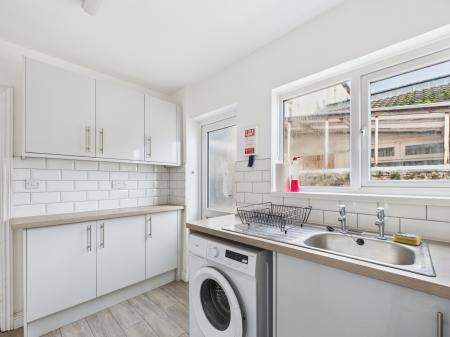 2 bedroom Terraced House to let in Lincoln Road, Fratton, Portsmouth, PO1