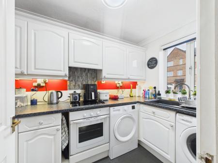 2 bedroom Terraced House for sale in Holcot Lane, Anchorage Park, Portsmouth, PO3
