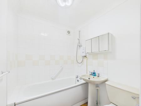 1 bedroom Flat to let in Crombie Close, Waterlooville, PO8