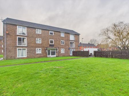 Crombie Close, Waterlooville, PO8