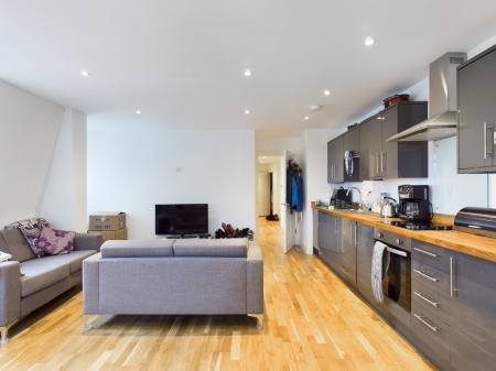 2 bedroom Flat to let in Portland Road, Waterlooville, PO7