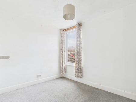 2 bedroom Terraced House to let in Esslemont Road, Southsea, PO4