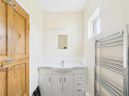 2 bedroom Terraced House to let in Esslemont Road, Southsea, PO4