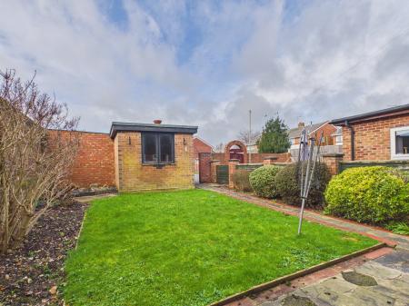 3 bedroom End of terrace house for sale in Lower Drayton Lane, Drayton, Portsmouth, PO6