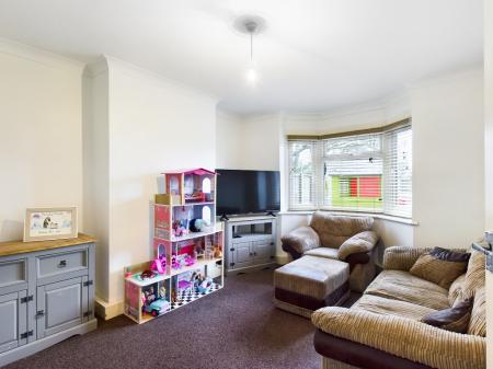 2 bedroom Flat to let in Hillson Drive, Fareham, PO15