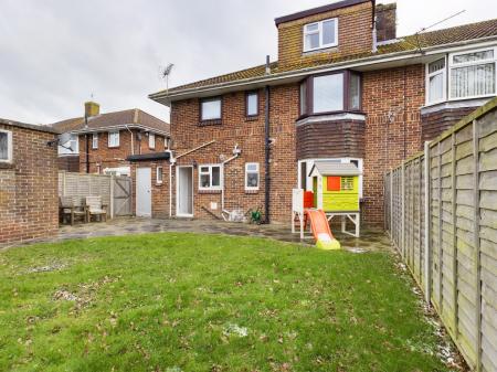 2 bedroom Flat to let in Hillson Drive, Fareham, PO15