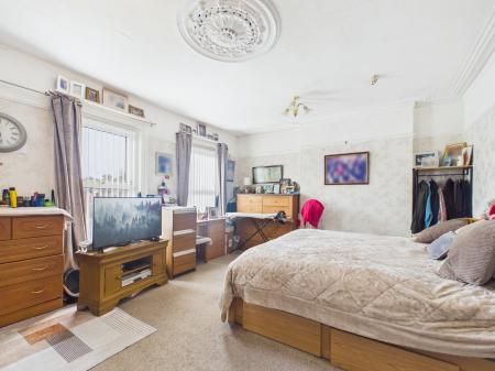 5 bedroom Semi-detached house for sale in Salisbury Road, Southsea, PO4