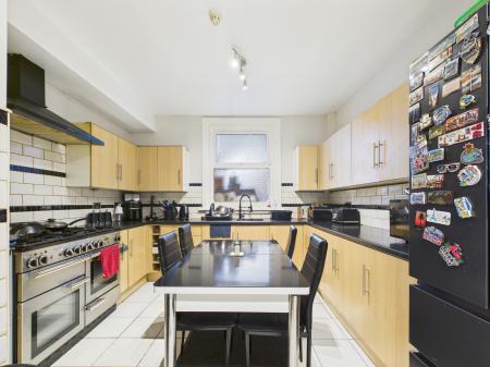 5 bedroom Semi-detached house for sale in Salisbury Road, Southsea, PO4