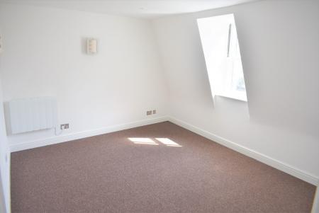 2 bedroom Flat to let in Castle Road, Southsea, PO5