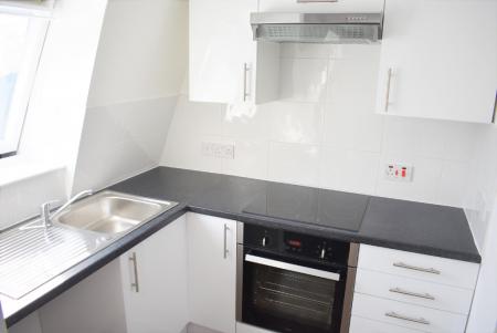 2 bedroom Flat to let in Castle Road, Southsea, PO5