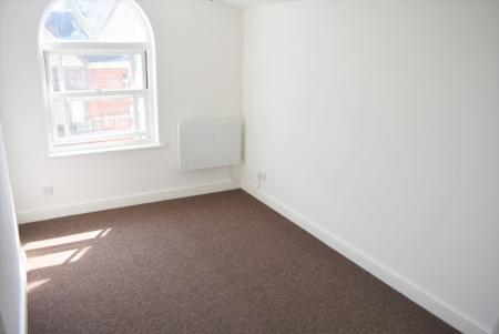 2 bedroom Flat to let in Castle Road, Southsea, PO5
