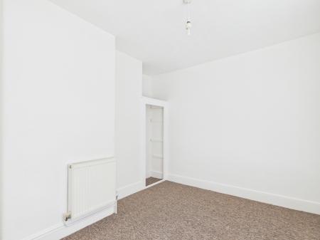 2 bedroom Terraced House to let in Sutherland Road, Southsea, PO4