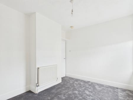 2 bedroom Terraced House to let in Sutherland Road, Southsea, PO4