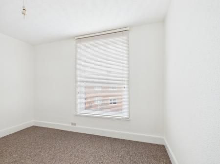 2 bedroom Terraced House to let in Sutherland Road, Southsea, PO4