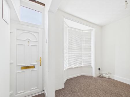 2 bedroom Terraced House to let in Sutherland Road, Southsea, PO4