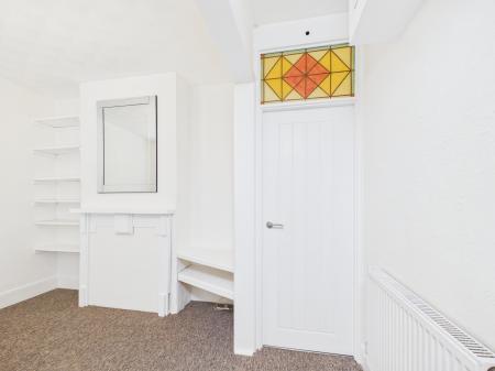 2 bedroom Terraced House to let in Sutherland Road, Southsea, PO4