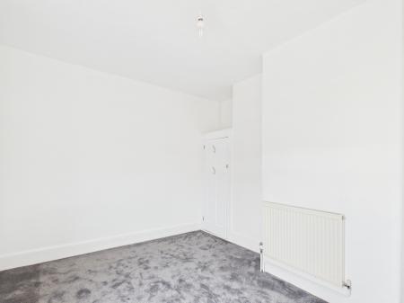 2 bedroom Terraced House to let in Sutherland Road, Southsea, PO4