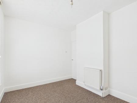 2 bedroom Terraced House to let in Sutherland Road, Southsea, PO4