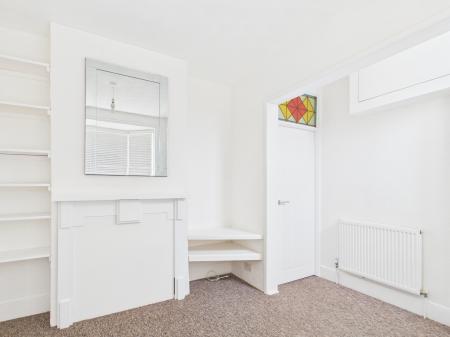 2 bedroom Terraced House to let in Sutherland Road, Southsea, PO4