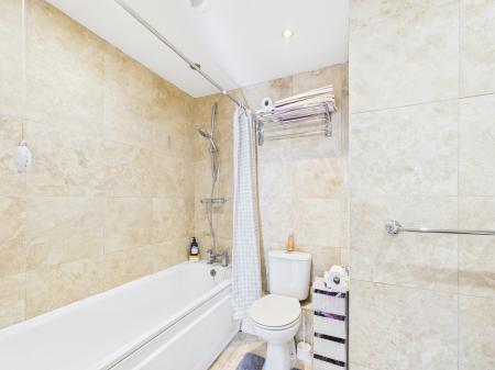 2 bedroom Flat for sale in Waterworks Road, Farlington, Portsmouth, PO6