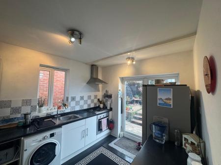 2 bedroom Flat for sale in Eastlake Avenue, Parkstone, Poole, BH12