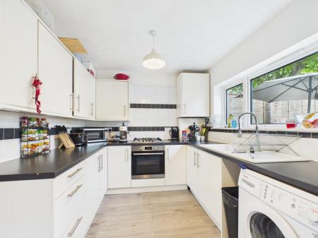 4 bedroom Terraced House for sale in Totland Road, Cosham, Portsmouth, PO6