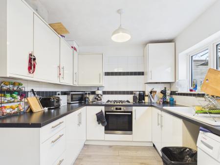 4 bedroom Terraced House for sale in Totland Road, Cosham, Portsmouth, PO6