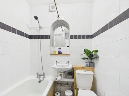 4 bedroom Terraced House for sale in Totland Road, Cosham, Portsmouth, PO6