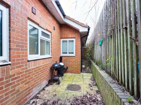 1 bedroom Bungalow to let in Acorn Lodge, Sevenoaks Road
