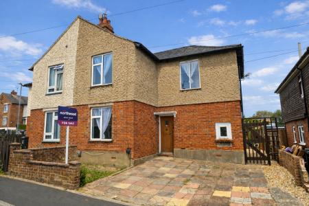 3 bedroom Semi-detached house for sale in Fifth Ave, Cosham, Portsmouth, PO6