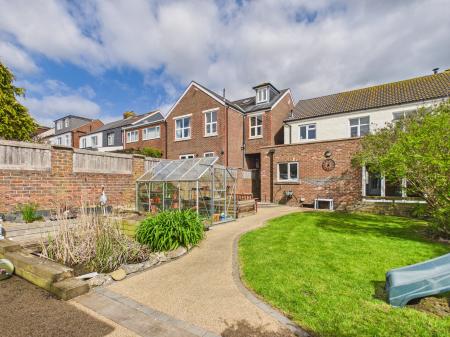 4 bedroom Semi-detached house for sale in Rectory Avenue, Farlington, Portsmouth, PO6