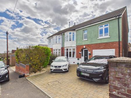 4 bedroom Semi-detached house for sale in Rectory Avenue, Farlington, Portsmouth, PO6