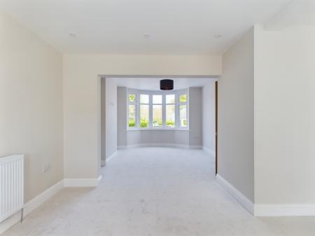 3 bedroom Terraced House to let in Hayling Avenue, Baffins, Portsmouth, PO3