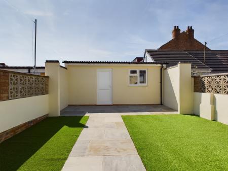 3 bedroom Terraced House to let in Hayling Avenue, Baffins, Portsmouth, PO3